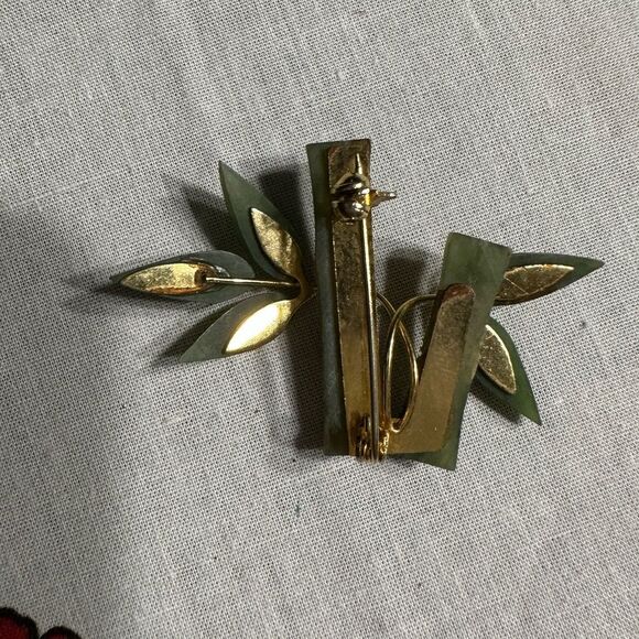 Vintage Jade Gold tone Bamboo Pin Brooch - Picture 2 of 4